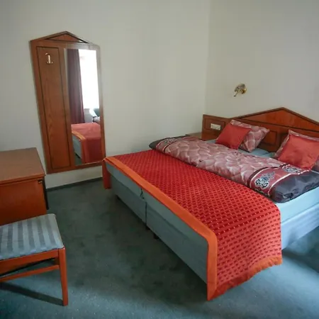 Mondstrahl Hotel 3*